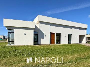 NNI-NNI-4238_2 · Venta de Casa en Fincas del Alba, Canning
