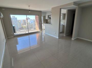 Departamento de 2 ambientes, Morón · 2 Amb Amplio con Vestidor, Excelente Ubicacion