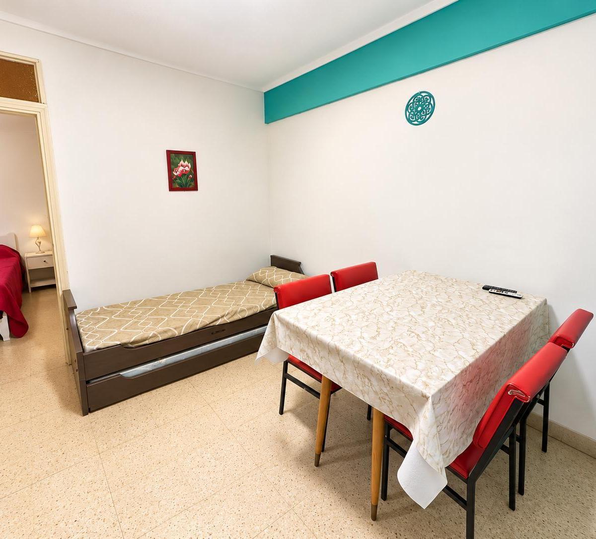 Departamento 2 Ambientes – Corrientes al 2000
