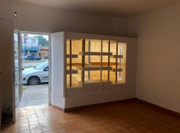 Local comercial · 40m² · 2 Ambientes · PH en Moron Sur