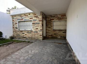 Casa · 75m² · 3 Ambientes · 1 Cochera · Americana, 2 Dorm., 3 Ambientes, Ituzaingo.