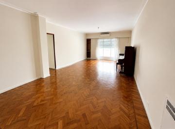 Departamento · 106m² · 4 Ambientes · Departamento en Venta de 4 Ambientes con Dependencia Muy Amplio en Once