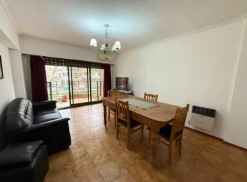 Departamento · 74m² · 3 Ambientes · Sobre Oroño. 1° Piso Frente. Semi Amoblado. Balcón