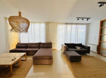 Casa · 263m² · 3 Ambientes · 2 Cocheras · Casa en Venta / Alquiler en Valle Escondido - 3 Dorm. - Seguridad 24hs
