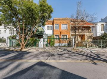 Casa · 289m² · 5 Ambientes · Casa de Estilo en Belgrano R | Jardín, Parrilla, Sótano | a m de Plaza Castelli
