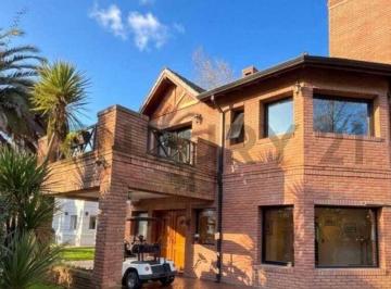 Casa · 270m² · 5 Ambientes · 2 Cocheras · Venta St Thomas Canning Esteban Echeverría Norte - Sur Ubicación Estratégica