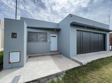 Casa · 72m² · 3 Ambientes · 1 Cochera · Vendo Casa - 1 Dormitorio - Brisas del Sur