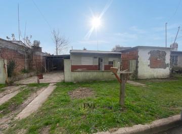 Casa · 87m² · 3 Ambientes · 1 Cochera · Casa en Hipódromo