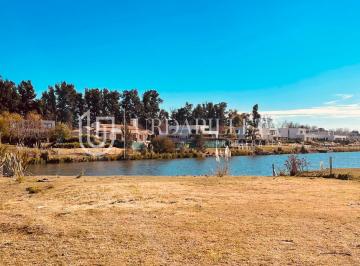 Terreno · 1046m² · Lote en Venta con Vista a La Laguna en Pilará - La Calesa