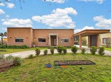Casa · 185m² · 5 Ambientes · 3 Cocheras · Casa a La Venta en Haras San Pablo, General Rodriguez