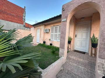 Casa · 148m² · 7 Ambientes · 3 Cocheras · Venta Casa Multifamiliar Paso del Rey C/ Cochera
