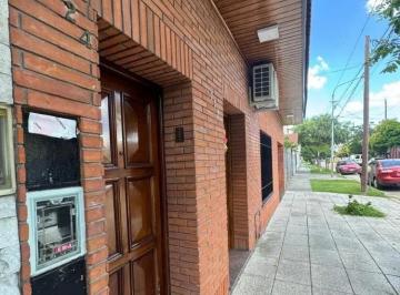 PH de 2 ambientes, Morón · Oportunidad con Potencial! PH 2 y ½ Amb With Dos Patios y Posibilidad de Ampliar