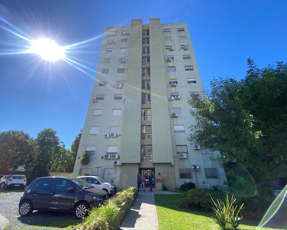 Departamento de 2 dormitorios ubicado en calle 29 entre 43 y 44, en un 10 piso