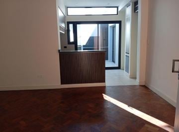 PH de 3 ambientes, Vicente López · PH 3 Amb con Patio,1er Piso por Escalera. Reciclado a Nuevo. a m del Paseo de La Costa y Av Lib