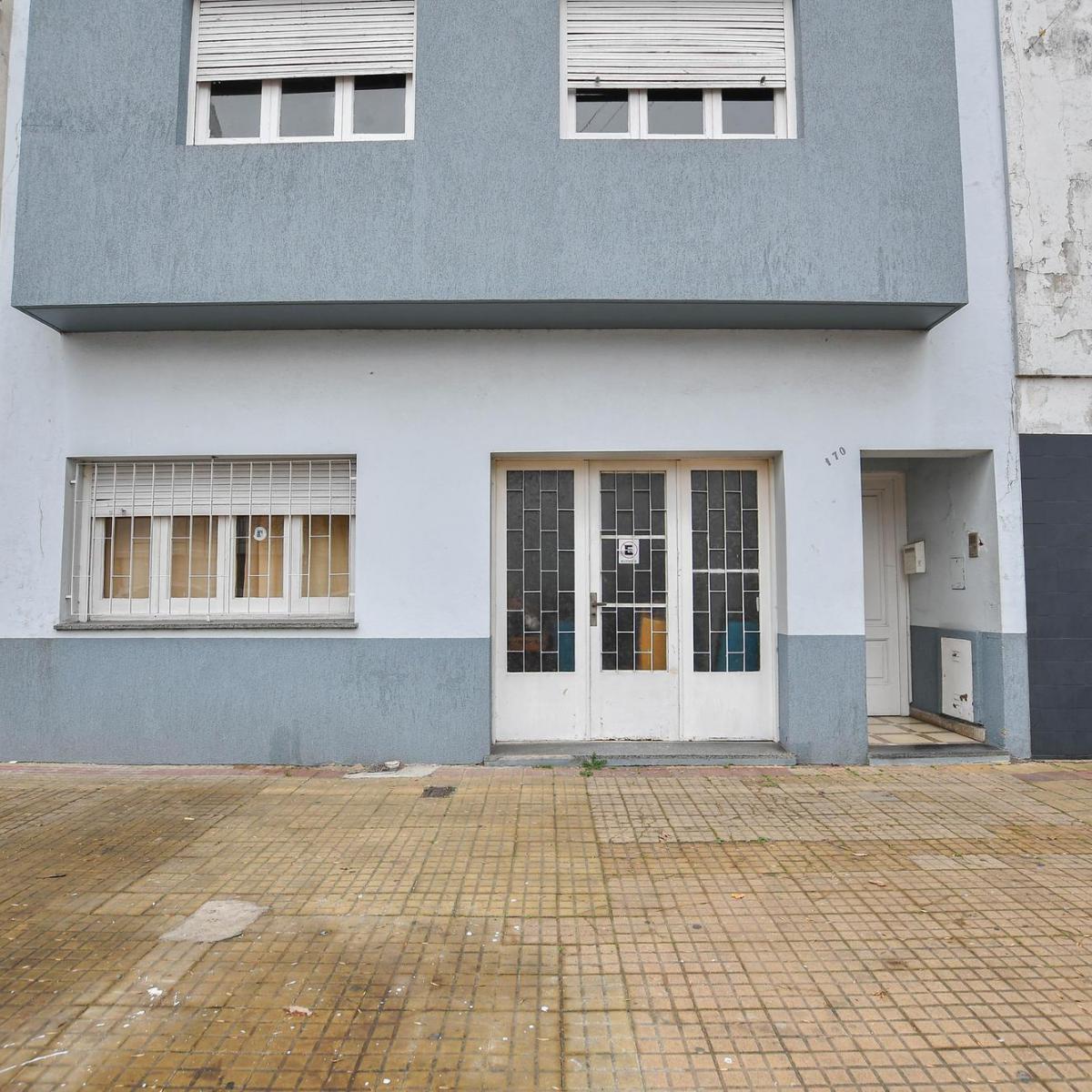 Casa 3 dorm, 250m² con cochera y pileta — La Plata