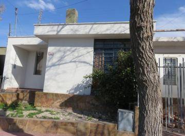 Casa de 4 ambientes, Ciudad de Mendoza · Casa Barrio Sanidad