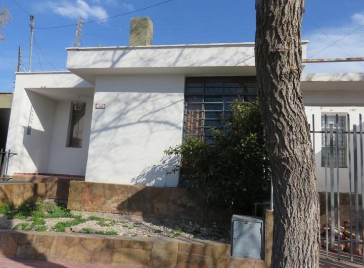 Casa · 90m² · 4 Ambientes · 1 Cochera