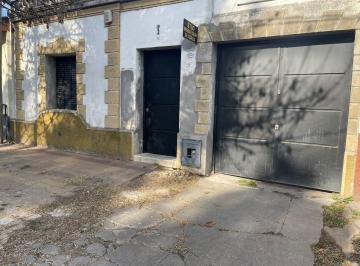 Casa · 266m² · 2 Dormitorios · 1 Cochera · Stud en Barrio Hipódromo