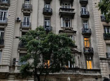 Oficina comercial · 148m² · 7 Ambientes · Edificio Frances, Oficina de Maximo Nivel Pza San Martin