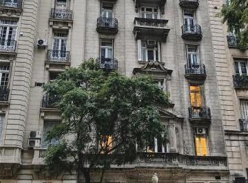 Oficina comercial · 147m² · 7 Ambientes · Edificio Francés, Oficina de Máximo Nivel 150 M².pza San Martin