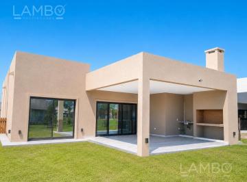 Casa · 149m² · 5 Ambientes · 2 Cocheras · Alquiler Anual Casa Pilar Santo Tomás