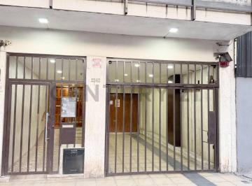 Oficina comercial · 28m² · 1 Ambiente · Venta Monoambiente Al Frente con Balcon