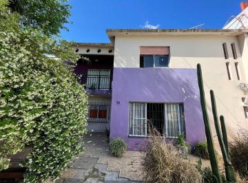 Casa · 190m² · 4 Ambientes · 1 Cochera · Casa 4 Ambientes con Local Al Frente Gran Patio en Laferrere