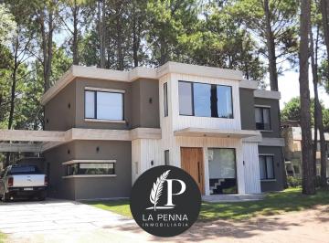 Casa · 1002m² · 5 Ambientes · Casa Venta Pinamar