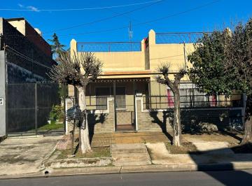 Casa · 71m² · 3 Ambientes · 2 Cocheras · Casa 3 Ambierntes Venta en San Justo Apta Credito