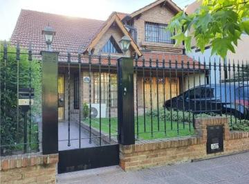 Casa · 236m² · 4 Ambientes · 3 Cocheras · Casa en Ituzaingó Norte 4 Ambientes 2 Cocheras con Pileta
