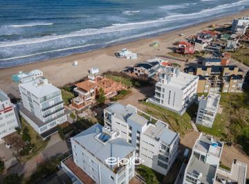 Departamento · 58m² · 3 Ambientes · 1 Cochera · Departamento 3 Ambientes en Venta en Mar de Ostende con Vista Al Mar