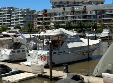 Cama náutica , Tigre · Amarra en Bahía Grande Nordelta 64 Pies en Alquiler