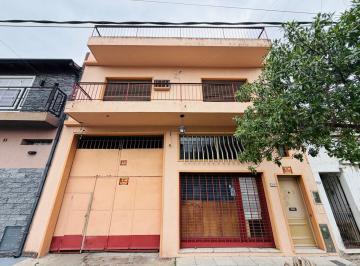 Bodega-Galpón · 228m² · Galpon/deposito Alquiler Remedios de Escalada