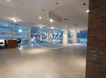 Local comercial · 215m² · 3 Ambientes · Local Venta - La Plata - Calle 8 y 48 - Apto Credito!