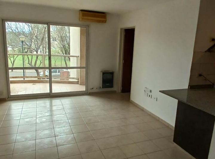 Departamento · 90m² · 5 Ambientes · 1 Cochera