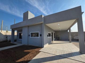 Casa de 3 ambientes, Almirante Brown · Casa a Estrenar en Alquiler! Zona Barrio Los Pinares Longchamps