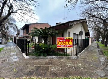 Casa · 151m² · 5 Ambientes · 2 Cocheras · Casa de 5 Ambientes en Alquiler Matínez