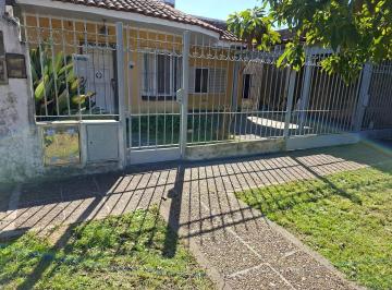 PH · 60m² · 3 Ambientes · 1 Cochera · Casa 3 Amb C/cochera y Jardin en PH Al Frente!