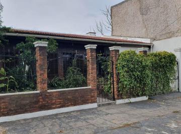 Casa · 100m² · 5 Ambientes · Casa en Venta La Plata 2 Dorm.