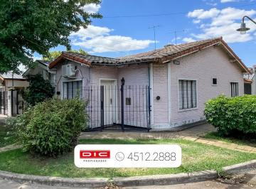 Casa · 70m² · 3 Ambientes · 1 Cochera · Chalet 2 Dorm. Venta - Martinez - Santa Fe/fleming