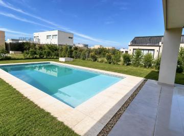 Casa · 156m² · 4 Ambientes · 3 Cocheras · Casa en Venta Horizontes Al Sur Canning