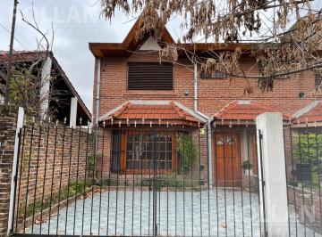 Casa · 130m² · 5 Ambientes · 2 Cocheras · Chalet Duplex 5 Amb. Alquiler en Villa Adelina!