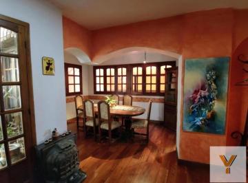 Departamento · 140m² · 5 Ambientes · Departamento en Venta - 4 Dorm. 2 Baños - Almagro