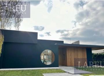 Casa · 162m² · 4 Ambientes · Casa en Mapuche C. C