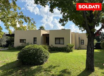 Casa · 120m² · 4 Ambientes · 2 Cocheras · Roble Joven, Casa en Venta Lote Central