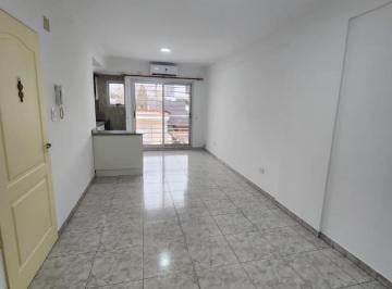 Departamento · 45m² · 2 Ambientes · Departamento en Alquiler Bragado 5900 Wilde