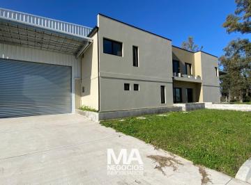 Bodega-Galpón · 1810m² · Depósito Galpón en Venta en General Rodríguez, G. B. a. Zona Oeste, Argentina
