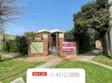 Casa · 179m² · 3 Ambientes · Casa 2 Dorm. Venta - Martinez - Fleming/panamericana