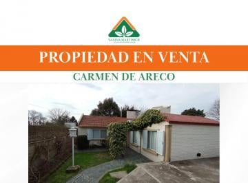 Casa de 1 ambiente, Carmen de Areco · En Venta Propiedad con Amplia Pileta y Jardín