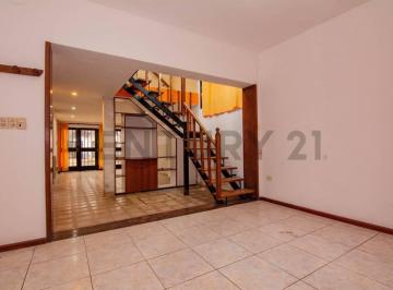 Casa · 134m² · 5 Ambientes · 1 Cochera · Venta | Casa de 4 Dorm. con Cochera, Patio y Terraza | Barrio Parque, Rosario